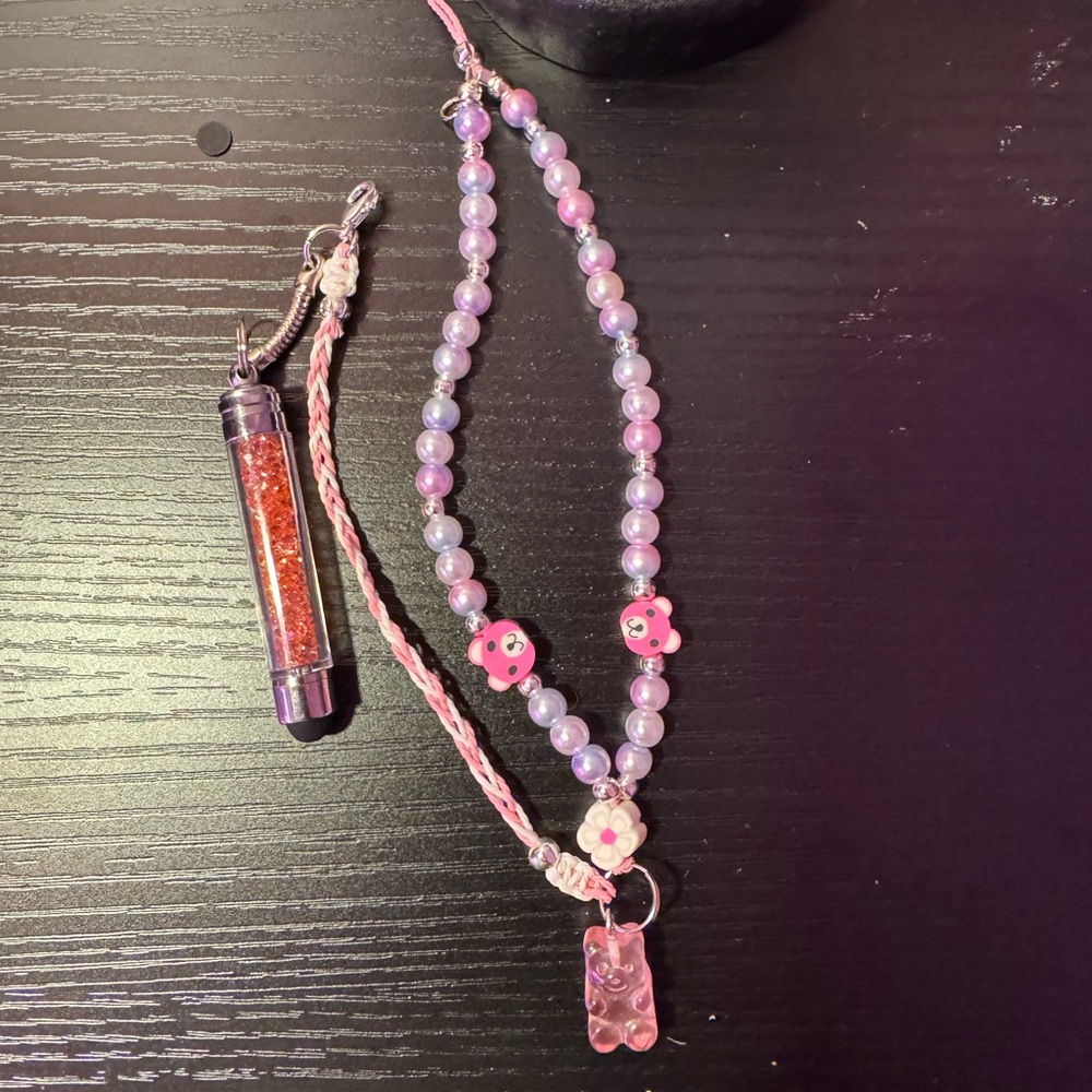 Keychain/Accessory Gift Set - Picture 5 of 6